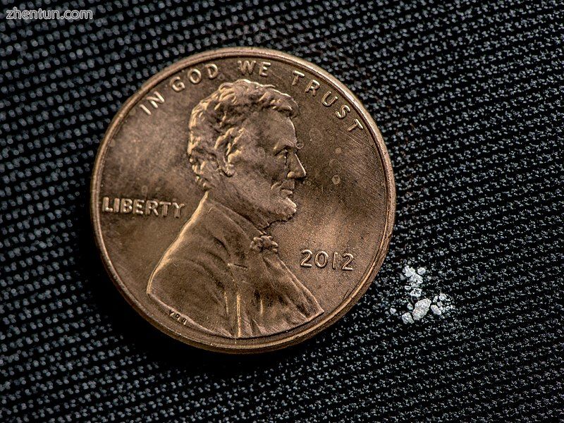 Fentanyl. 2 mg. A lethal dose in most people.[52].jpg