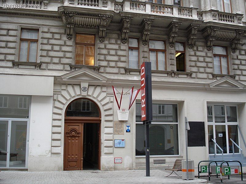 Freud&#039;s home at Berggasse 19, Vienna.jpg
