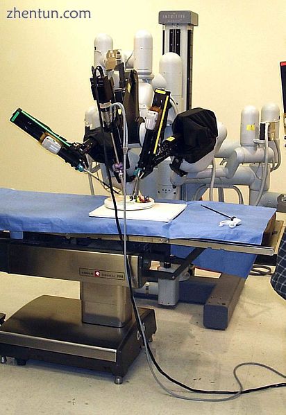 A laparoscopic robotic surgery machine..jpg