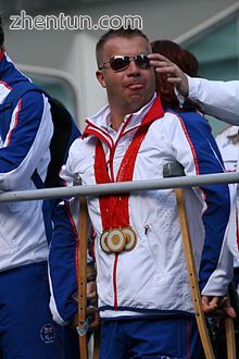 Lee Pearson, born with 关节弯曲 and a 10-times paralympic games gold medallist.jpg