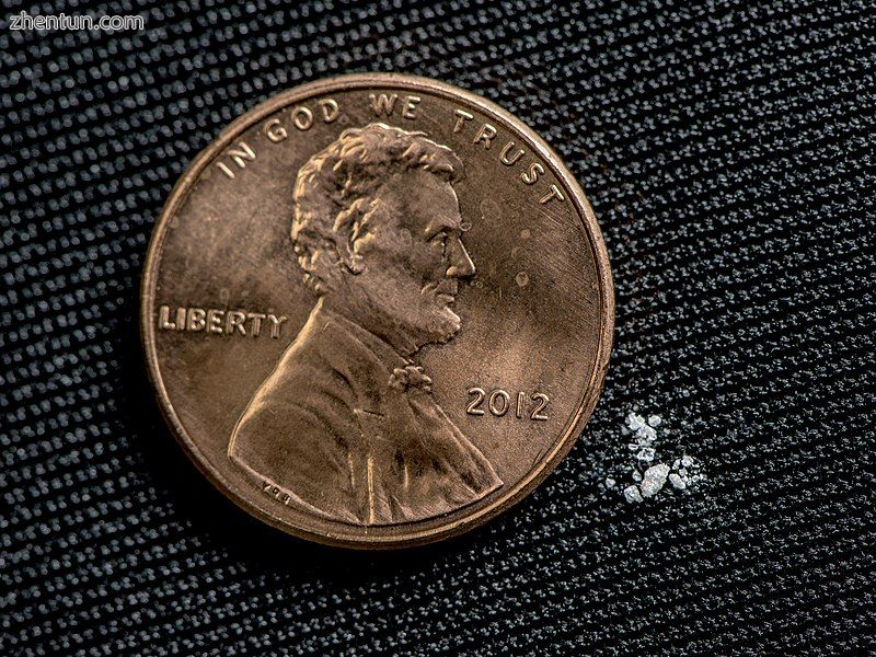 Fentanyl. 2 mg. A lethal dose in most people.[52].jpg