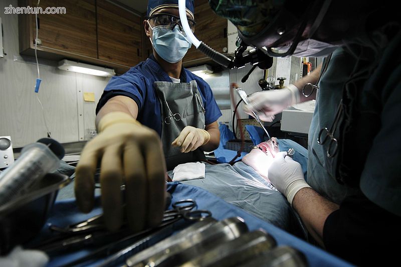 Oral surgery aboard the USS Kitty Hawk (CV 63).jpg