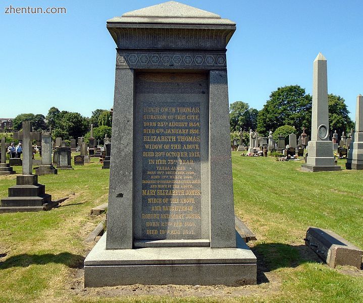 Memorial in Toxteth Park Cemetery.jpg