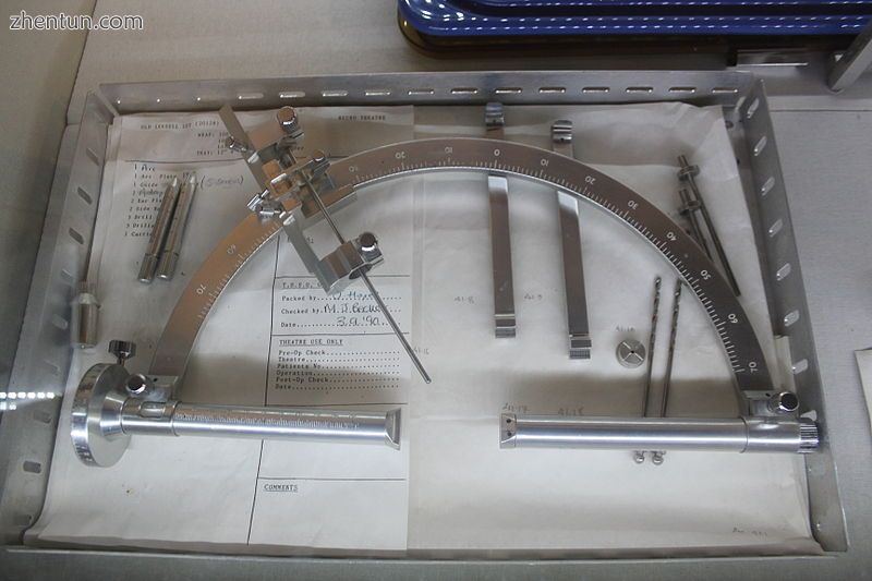 Frame for stereotactic thalamotomy on display at the Glenside Museum.jpg