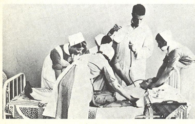 Insulin shock therapy administered in Helsinki in the 1950s.jpg